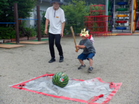 スイカ割り